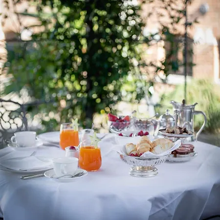 Отель San Clemente Palace Венеция