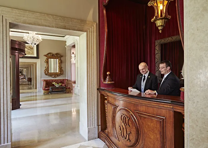 San Clemente Palace فندق 5*