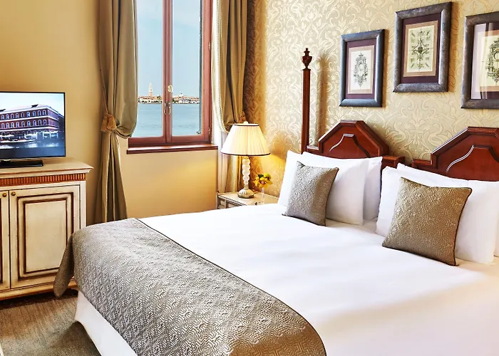 Hotel San Clemente Palace