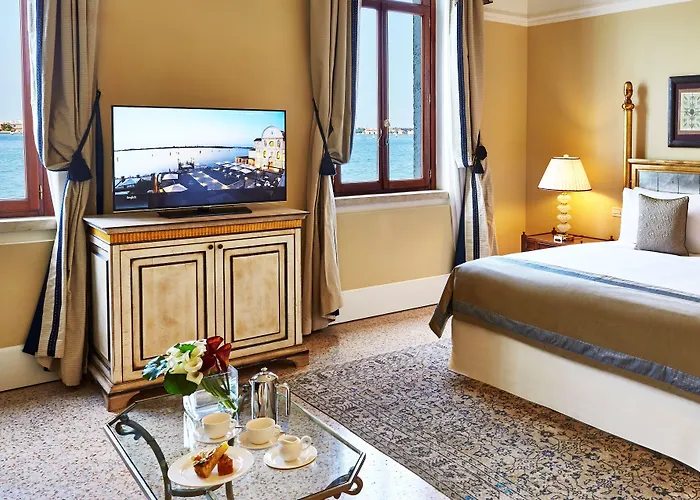 فندق San Clemente Palace البندقية