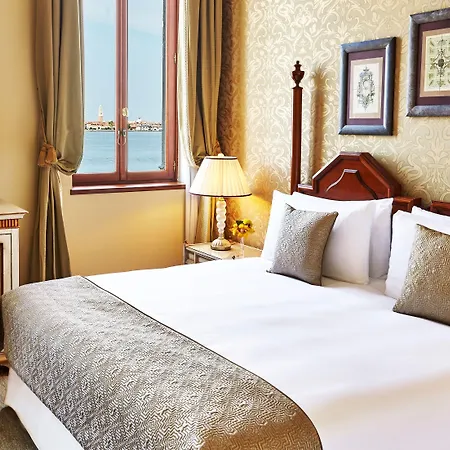 Hotel San Clemente Palace